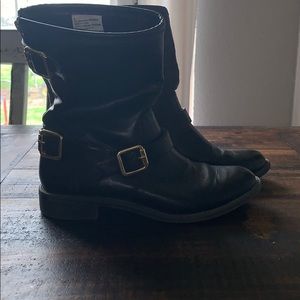 Moto boots women